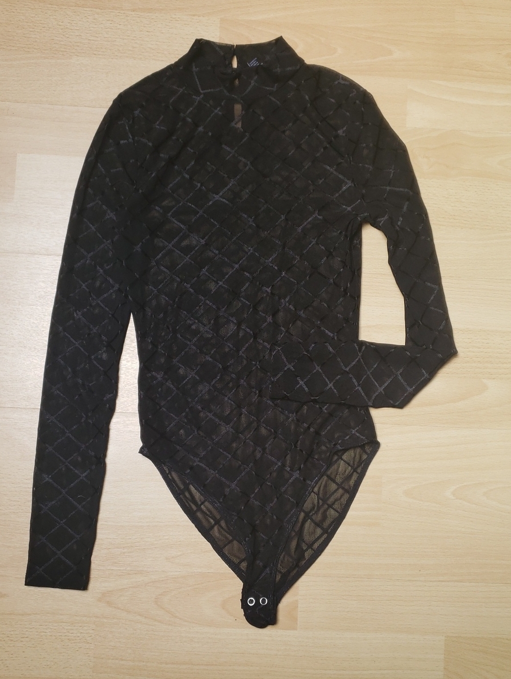 Forever 21 Black Long-Sleeve Quilted Sheer Bodysuit Size M